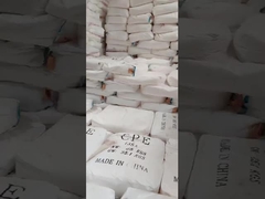 1.35 G/cm3 Blanc apparence 0,75% Polyéthylène chloré volatile